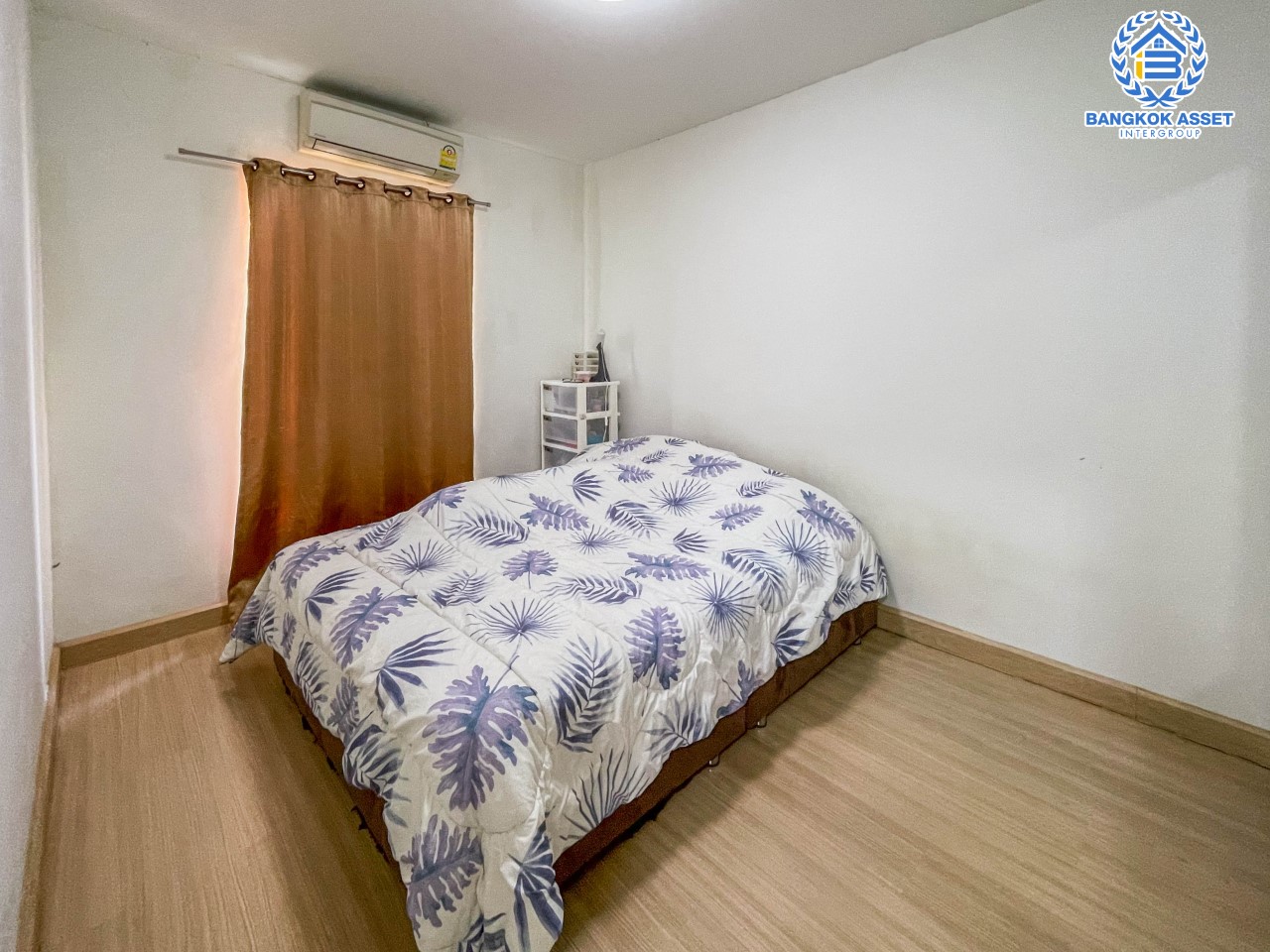 *****ทาวน์เฮ้าส์มือสองย่านนนทบุรี ม.พฤกษาวิลล์54 พระราม5-นครอินทร์ บ้านสวย บนเนื้อที่ 19.7 ตร.ว. ฟังก์ชัน 3 ห้องนอน 2 ห้องน้ำ 1 ที่จอด ครบทุกฟังก์ชัน พร้อมอยู่ บนทำเลเดินทางสะดวก เชื่อมต่อหลายเส้นทาง ใกล้รถไฟฟ้าสถานี "แยกติวานนท์" และจุดขึ้นทางด่วน "พระราม7"